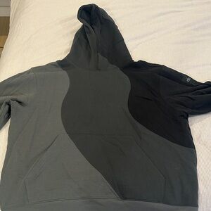 ALO Yoga Black and Gray Hoodie